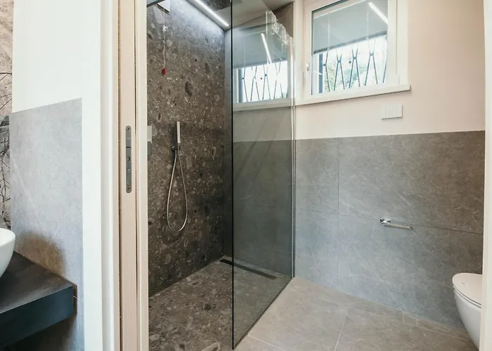 Gio Leo Guest house Lesa